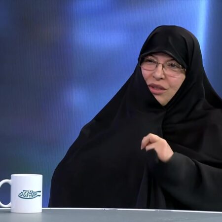 "خانم فرهمندپور در برنامه خیابان آزادی درباره حجاب به‌عنوان نماد فرهنگی و راهکاری برای مقاومت در برابر نفوذ تمدن غرب صحبت کردند."